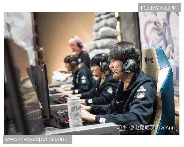 深入探讨FPX团队协作模式及其在比赛中的优势与不足分析 深入探讨FPX团队协作模式及其在比赛中的优势与不足分析